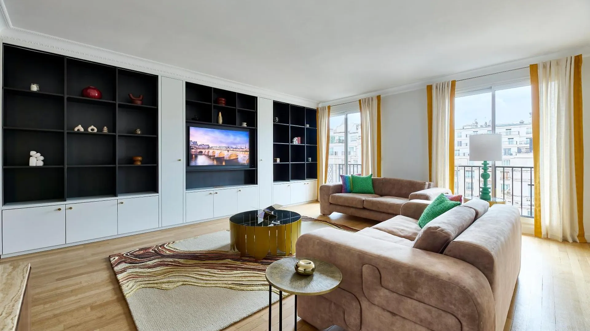 Av George V / Tour Eiffel Apartment Paris