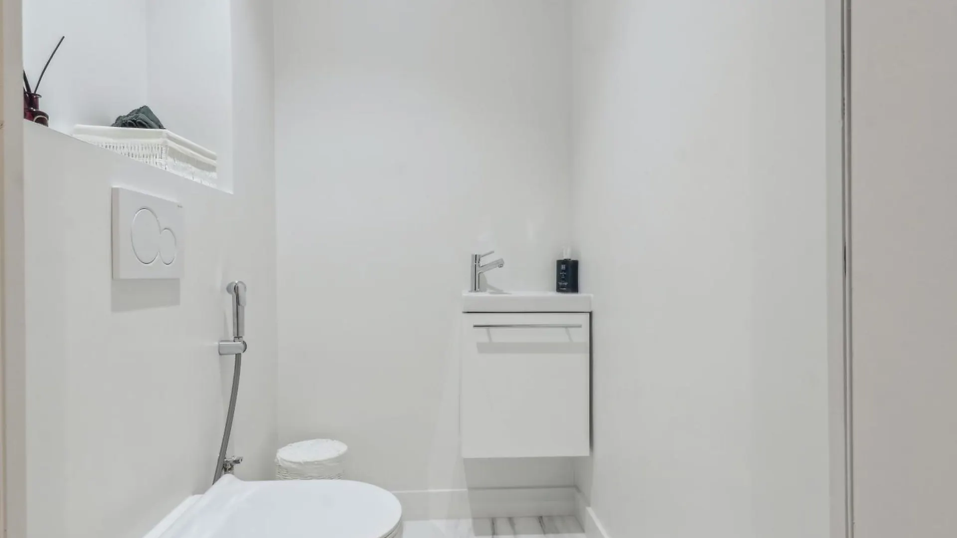 Av George V / Tour Eiffel Apartment Paris